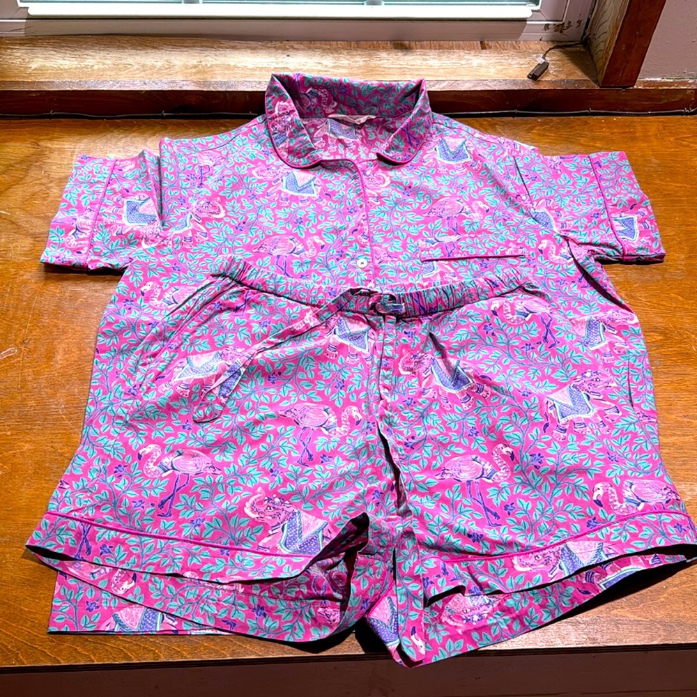 Super cute pajama set from Print Fresh. 
Like new condition.
Size is Med.